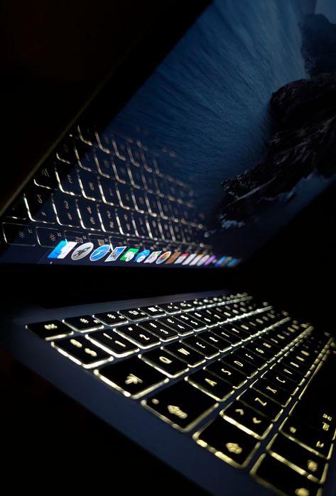 MacBook Pro 13" Retina (Late 2012) - 8GB RAM – Intel i5 – macOS Catalina