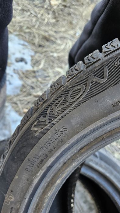 2бр като нови гуми 205 50 17 дот 23