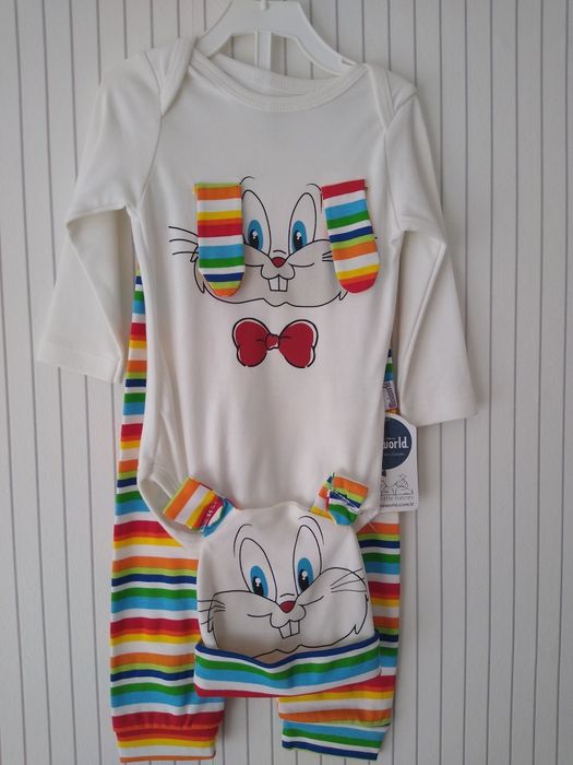 Комплект от три части