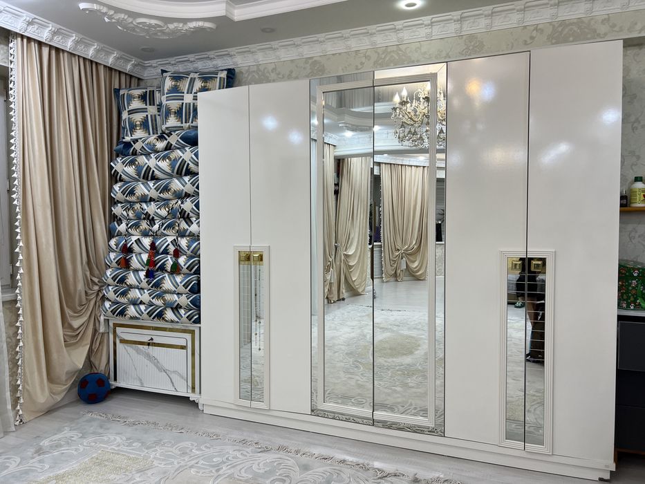 Спальный мебель шкаф