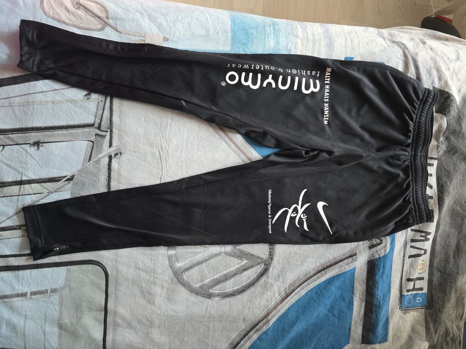 Долнище Найк слим