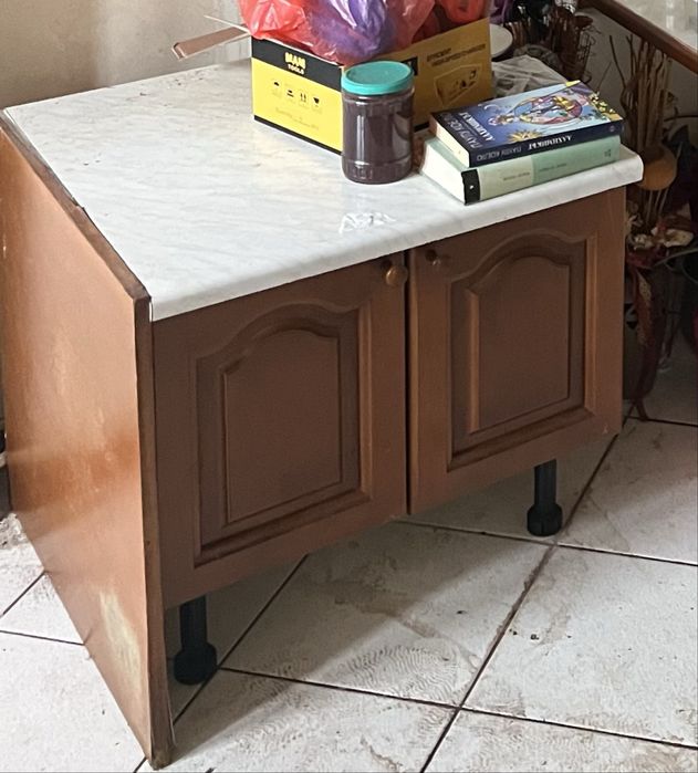 Кухненски  помощен шкаф