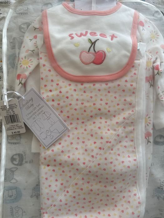 Подаръчен комплект за бебе от 7 части