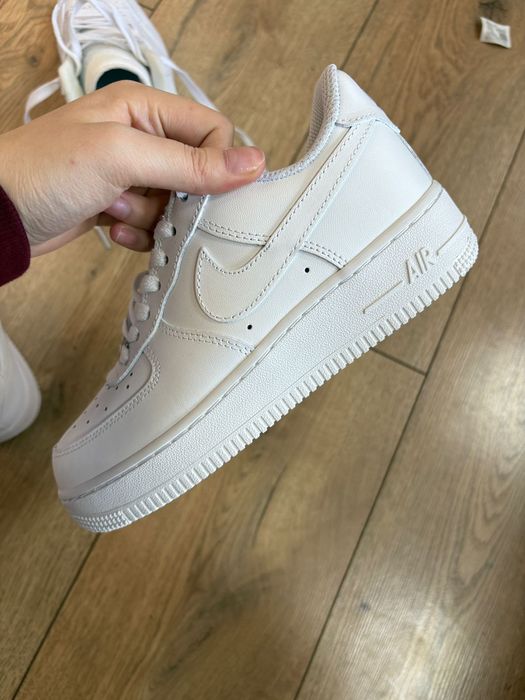 Кроссовки для лето