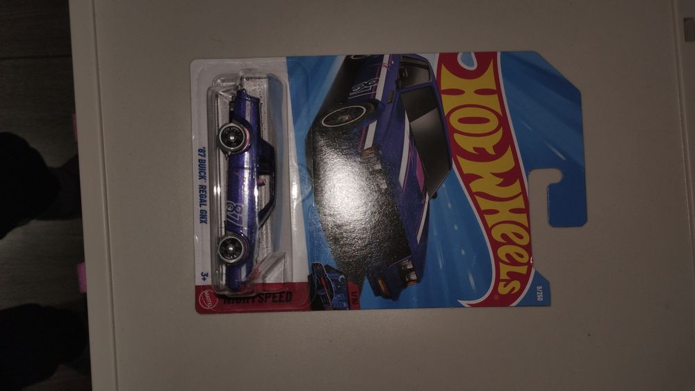 Машинки хотвилсы