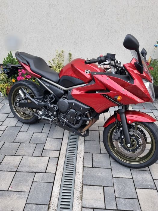 Yamaha XJ6 Diversion , 16.595 km  in stare excelenta , 2011. Se poate limita legal la A2