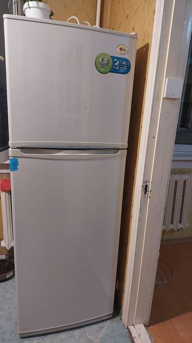 Продаю Холодильник LG