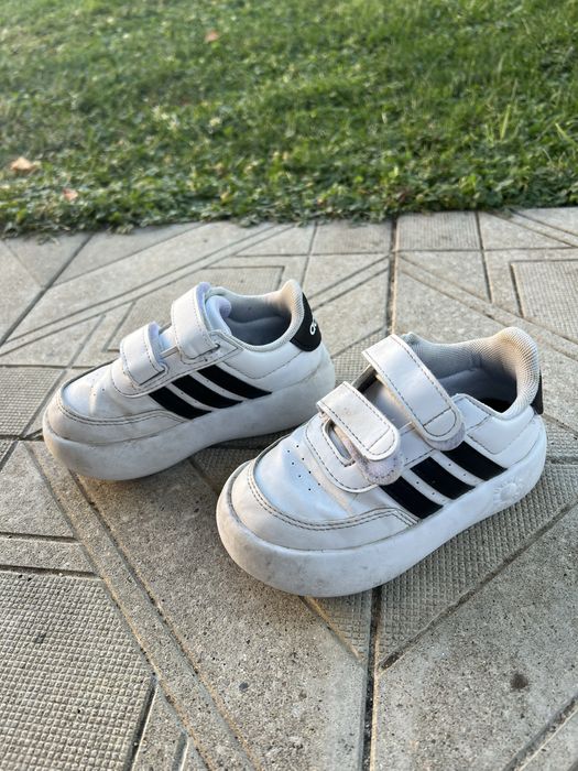 Маратонки Adidas