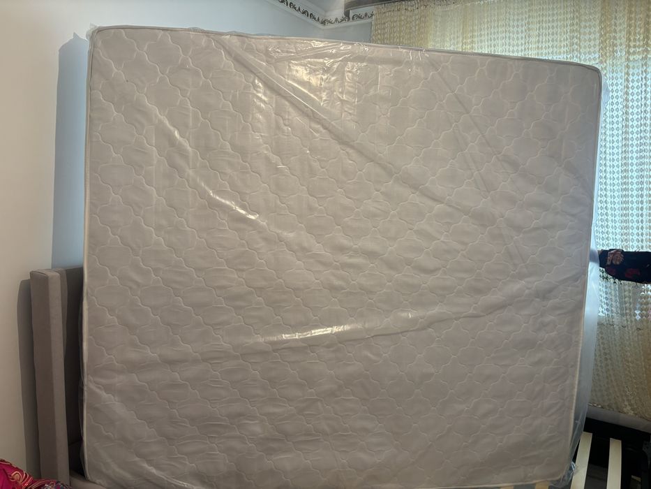 Матрас сатылады. Размер 180/200.