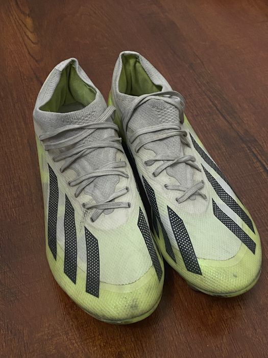 Футболный бутсы adidas