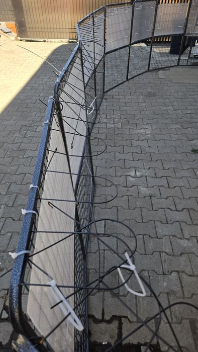 Țarc cățel talie medie din fier cu ușa acces