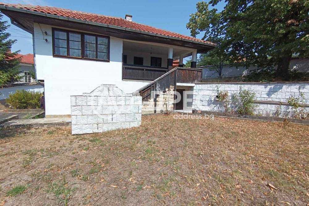 Продава се Къща в с. Каменово, Област Разград - 150 кв.м за 616 €/кв.м - Снимка #1