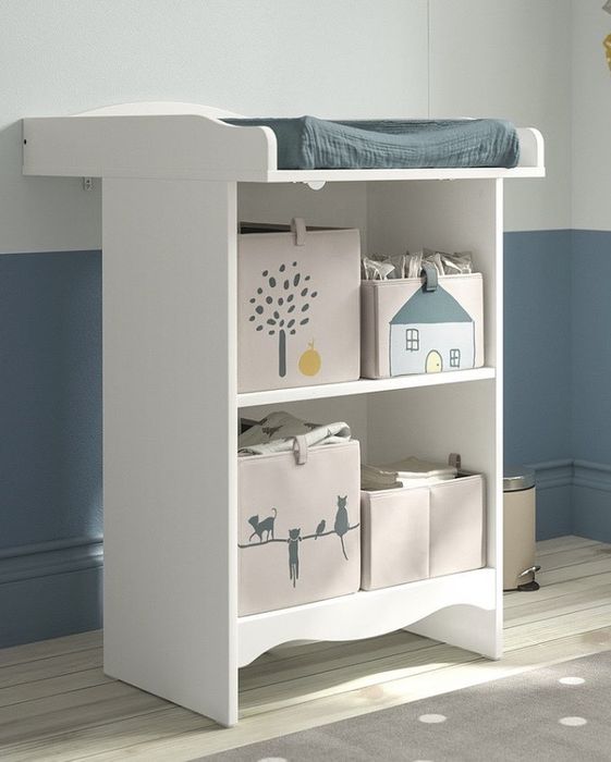 Masa de infasat bebelusi IKEA