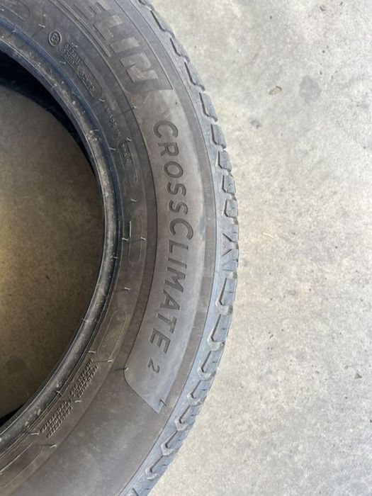 vând 4 anvelope 215/65/17 Michelin allseazon foarte bune