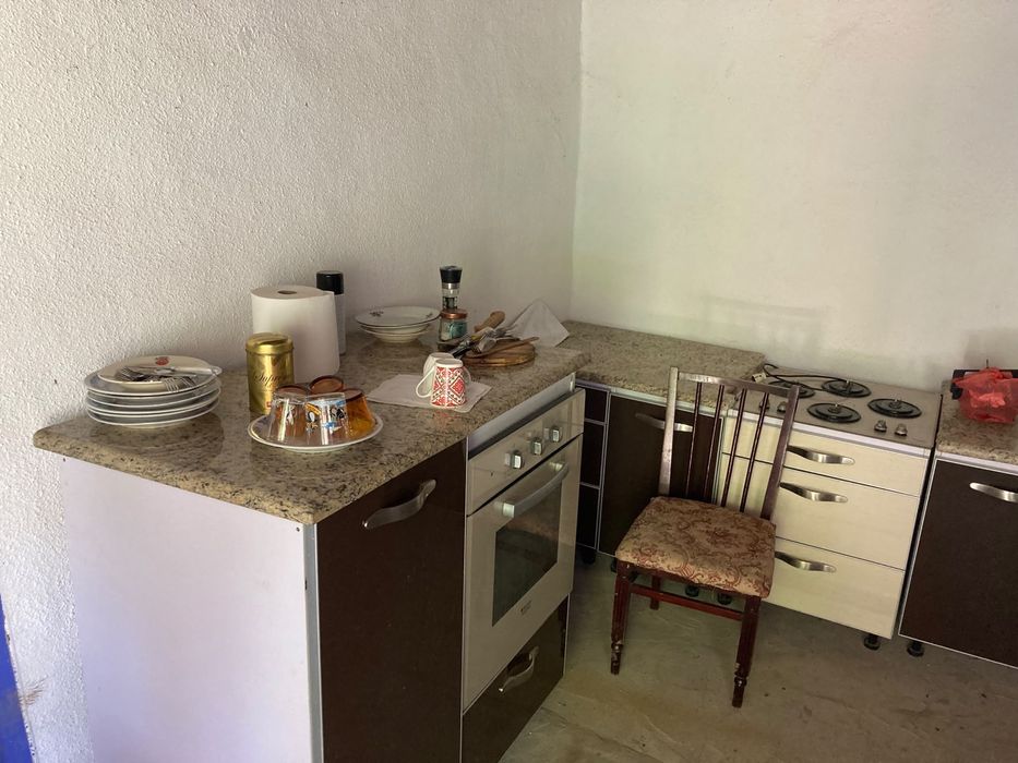 Casa si doua hectare intravilan