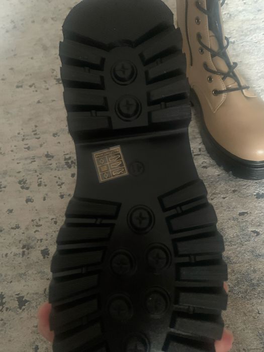 Ботинки женские