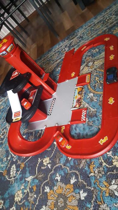 парковка. хотвилс водный трек