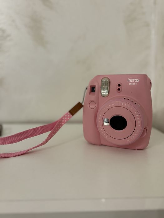 Фотоапарат за моменти снимки Instax mini 9