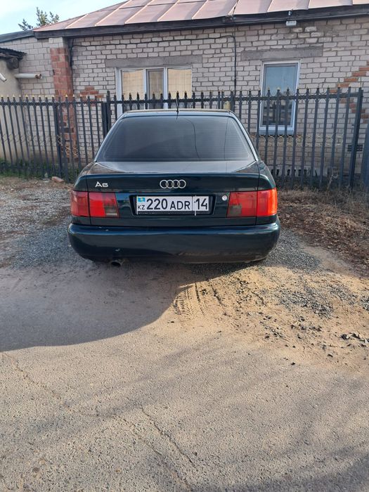 Продам Ауди  А6 С4