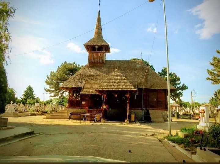 Concesiune loc de veci, cimitir Domnești, lângă aleea centrală Capelă. IMPORTANT : Act de Concesiune emis ACCU Bucuresti este pe durata nedeterminata.