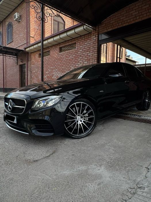 Mercedes benz w213 e53 AMG