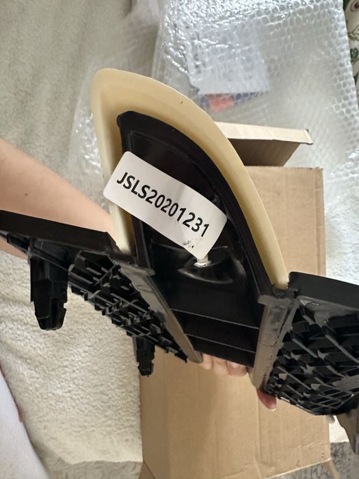 Решетка Радиатора Mitsubishi Outlander