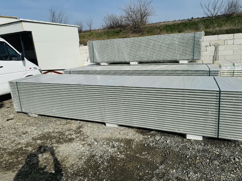 Panou sandwich perete acoperis pentru hale