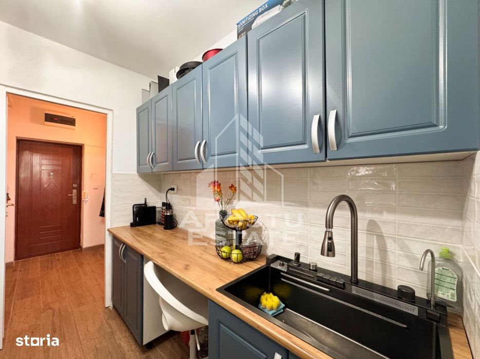 Apartament 2 camere, renovat, etaj 8, panoramica, Stadion - Hunedoara — fotografia 3