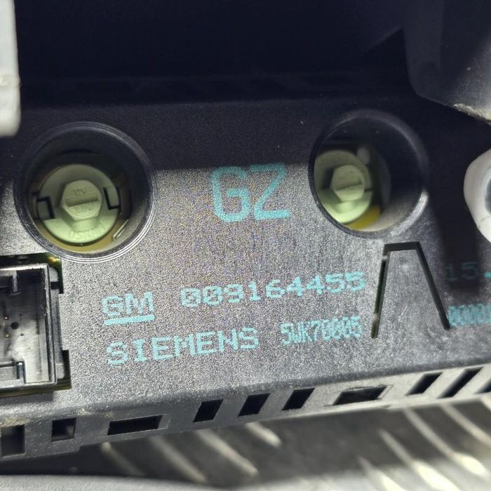 Rama cu display afisaj bord Opel Corsa C facelift