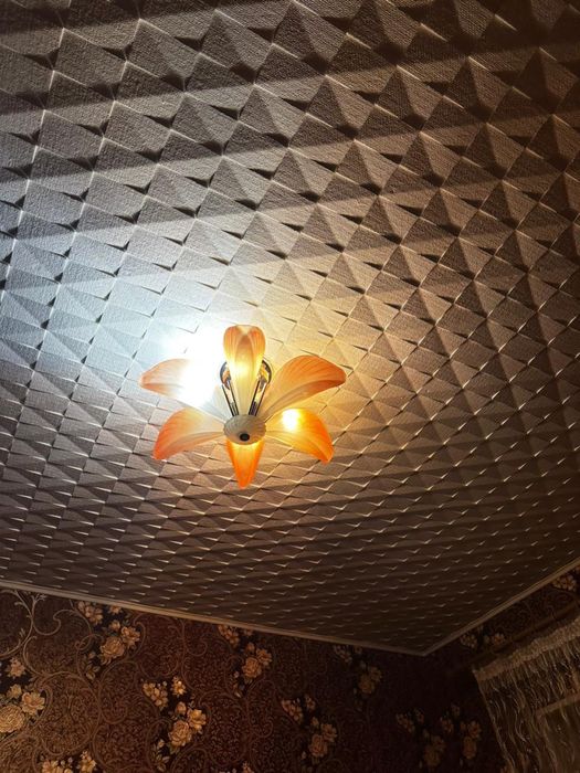 Продается люстра в хорошем состоянии