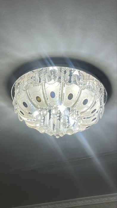 Люстра продается