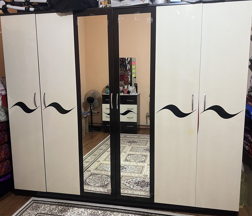 Спальный гарнитур