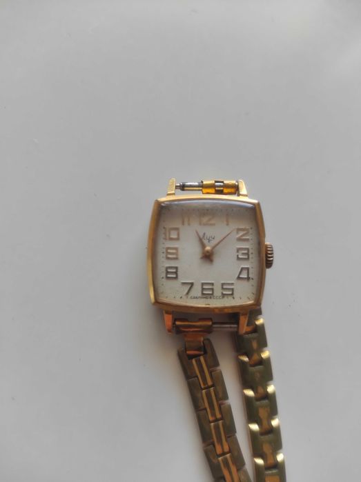 Стари дамски часовници - Луч, Рина