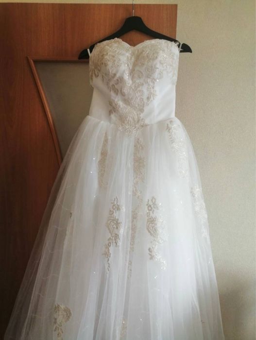 Платье свадебное