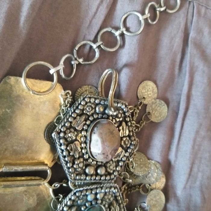 Метален етно колан