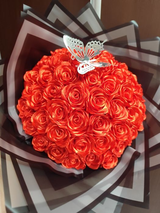 51 trandafiri din satin