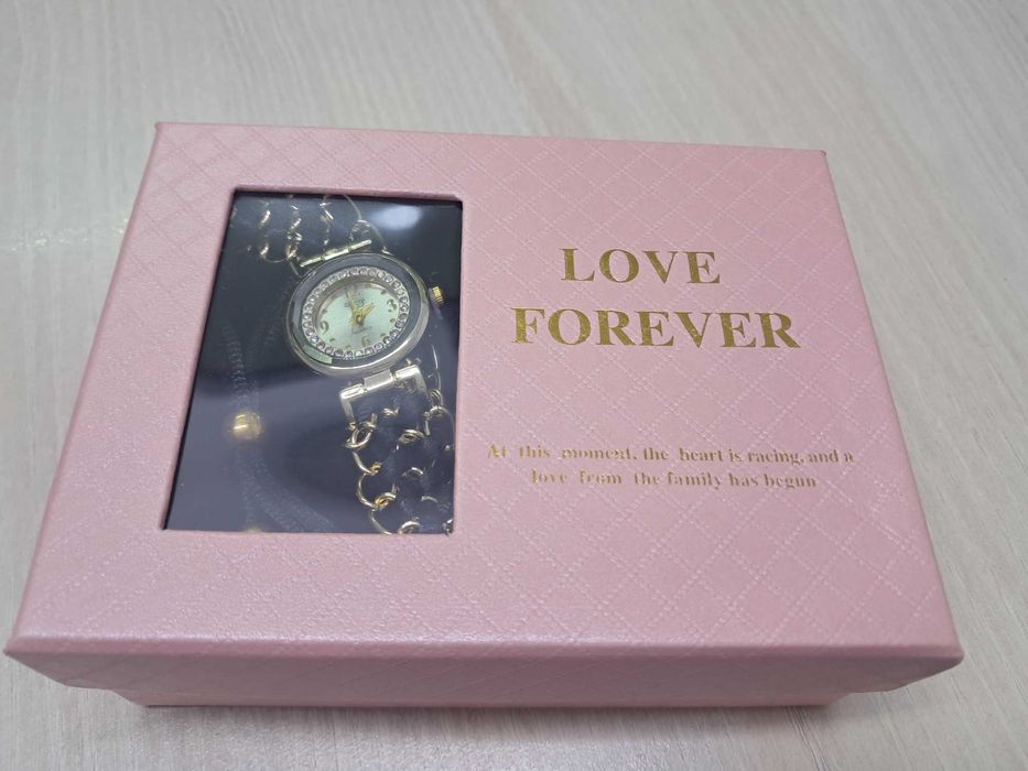 Ceas de dama si trandafiri din sapun