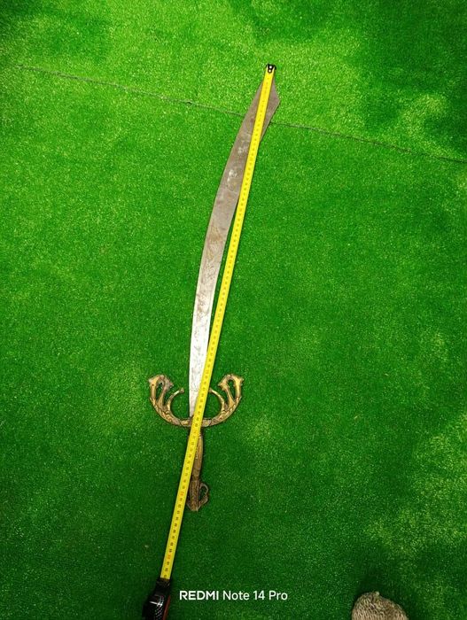 Меч за битов кът механа