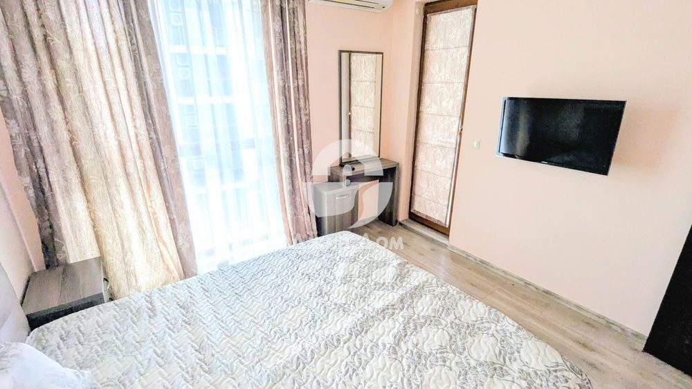 Тристаен апартамент с ГЛЕДКА ПЛАНИНА в к-с „Лонг Бийч“, с. Шкорпиловци