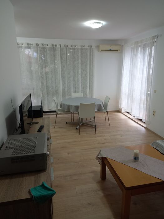 Продава се Двустаен апартамент в Варна, м-т Траката - 70 кв.м за 2800 €/кв.м - Снимка #7