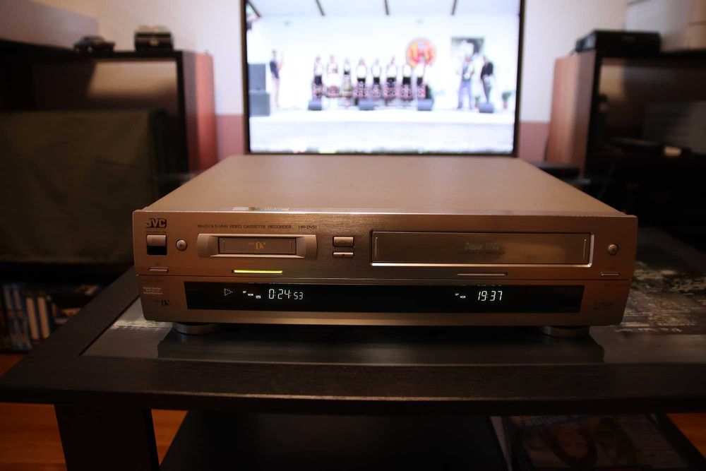 JVC HR-DVS1 видео рекордер SVHS и MiniDV