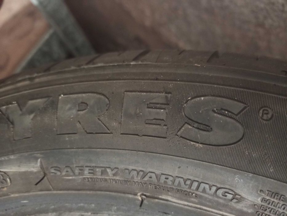 Гуми с джанти  летни 4 бр. 14 цола  200 лв .