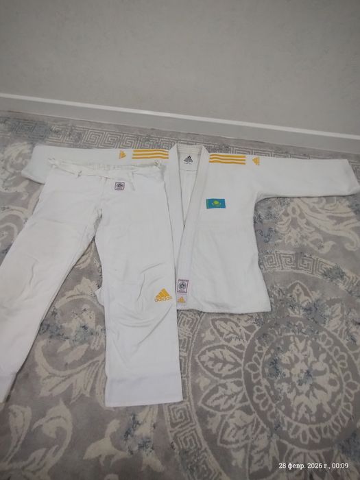 Кимоно для дзюдо Adidas