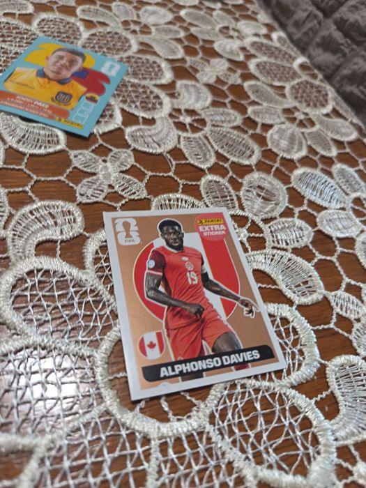 Extra sticker Alphonso Davies