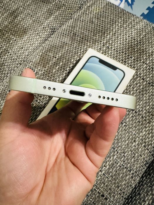 iPhone 12 Green – 64 GB – Full original, la cutie
