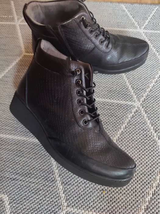 Дамски черни боти