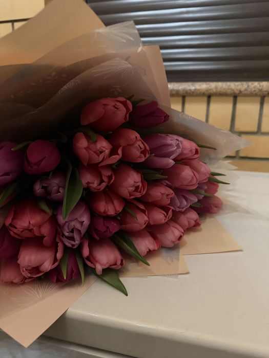 Букет из 25 тюльпанов