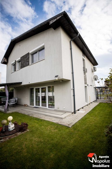 EXCLUSIVITATE – Casă SMART modernă cu piscină