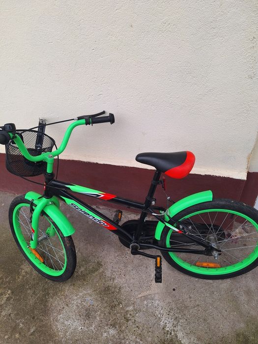 Bicicleta 20 inch si trambulina de vânzare