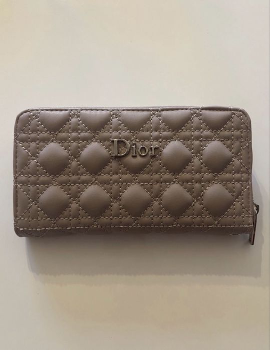 Dior Wallet